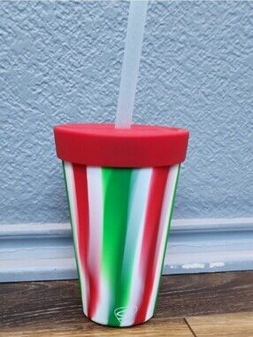 NWOT Silipint 16 oz Straw Tumbler Poinsettia Stripe Red Green White